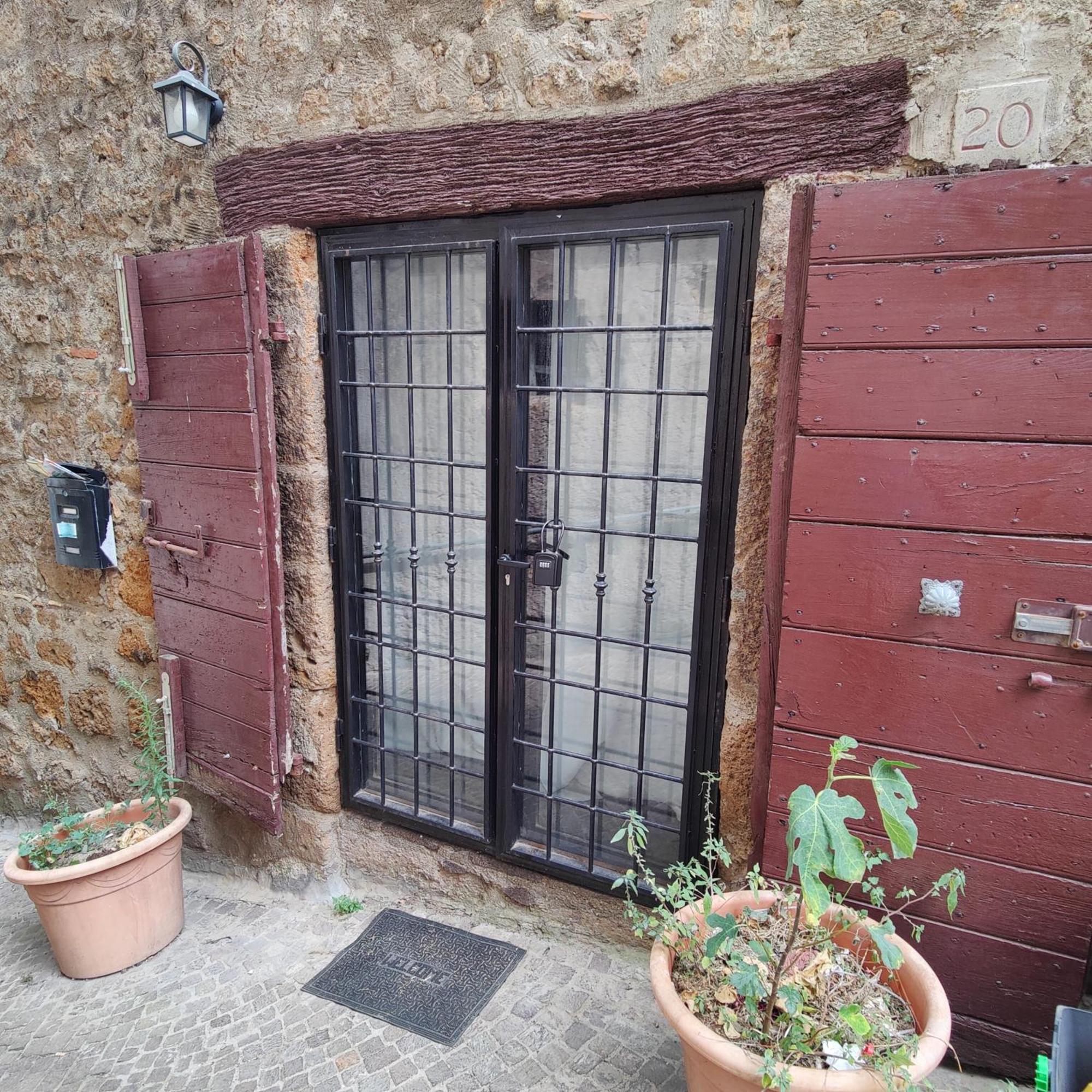 Maestosa Roccaforte Dei Principi, 3 Piani Tutti Per Voi! Sutri Ngoại thất bức ảnh