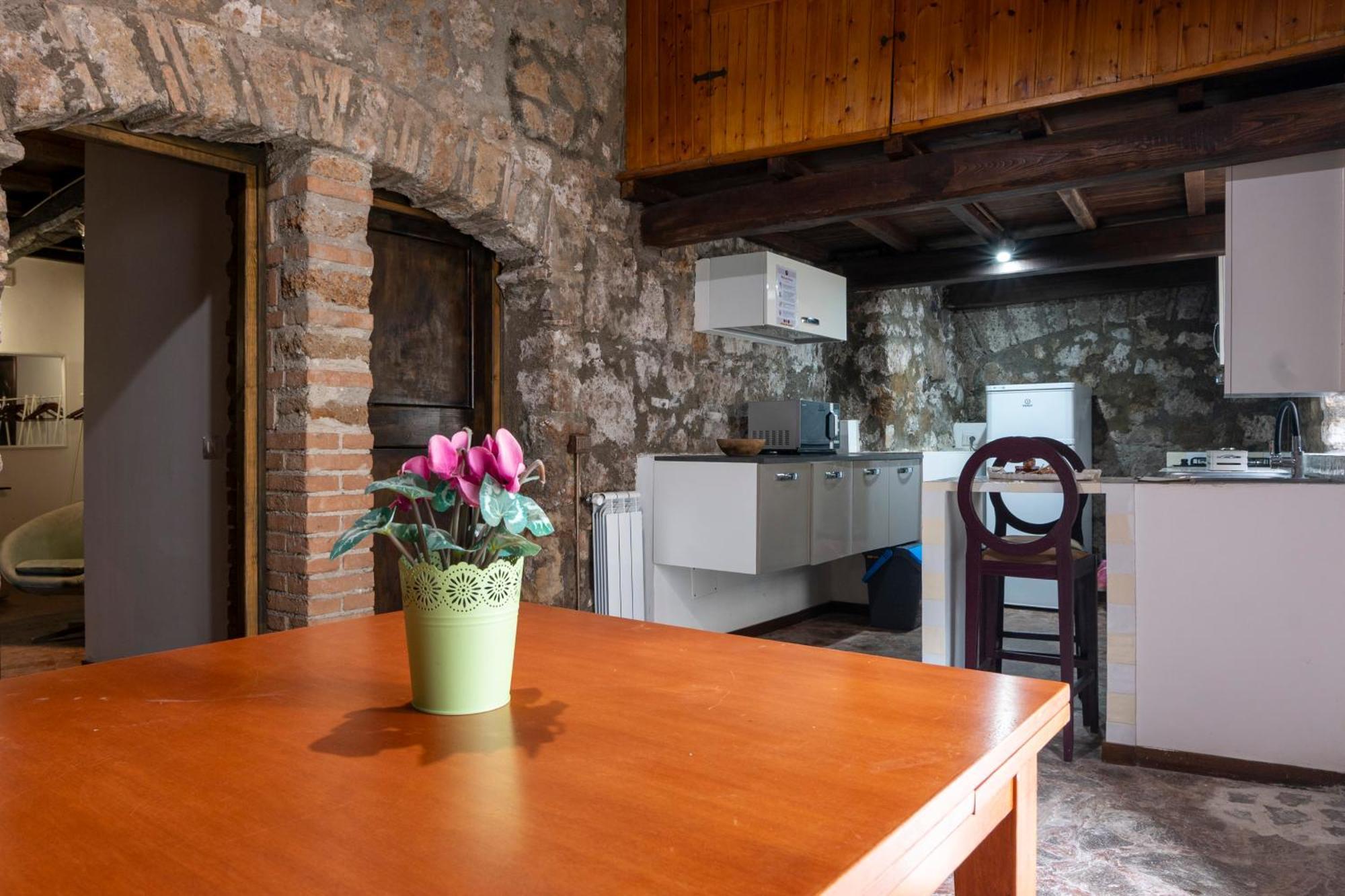 Maestosa Roccaforte Dei Principi, 3 Piani Tutti Per Voi! Sutri Ngoại thất bức ảnh
